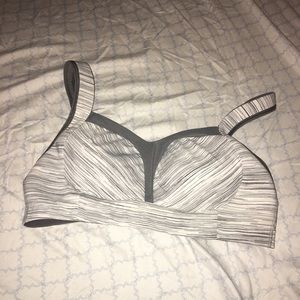 Lulu lemon bra